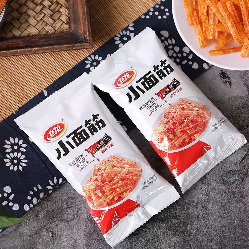 卫龙小面筋网红解馋辣条批发儿时童年回忆辣味小零食怀旧小包装