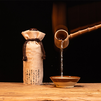 【精品】金高梁 酱香型 精选原材料酿造 酒香纯正